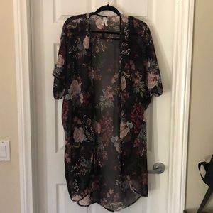 ⭐️ LAST CHANCE! Long floral kimono